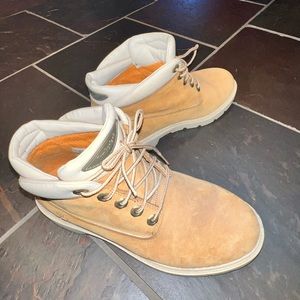 Timberland boots, women’s